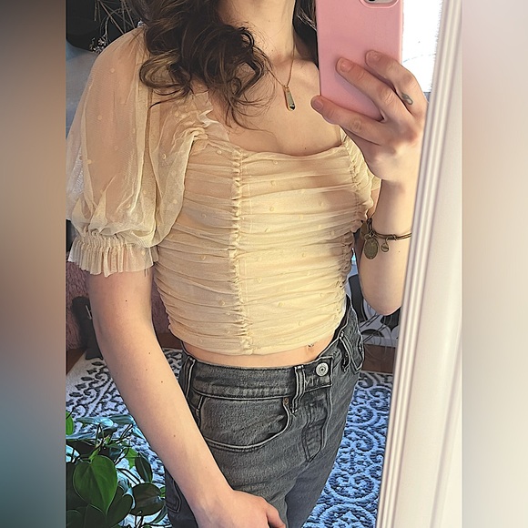 adorable dotted bell cuffed cropped t ✨ - Picture 1 of 4